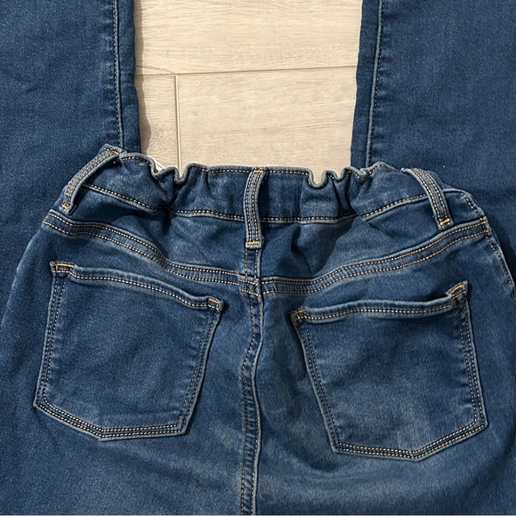 Old Navy Ballerina Jeans - Picture 2 of 3